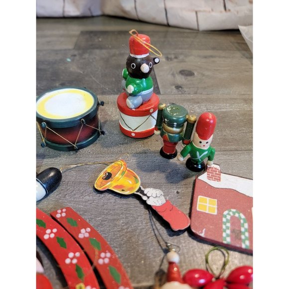 Wooden AS IS Drummer boy nutcracker house Mistletoe bell tree Teddy bear solider - Picture 4 of 6